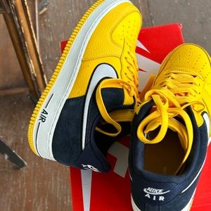 Limited Nike forces